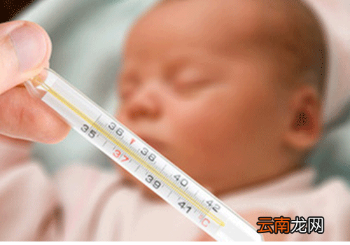 发烧退热时有什么表现 手脚热是在退热吗