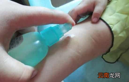 宝宝不小心喝了花露水怎么办
