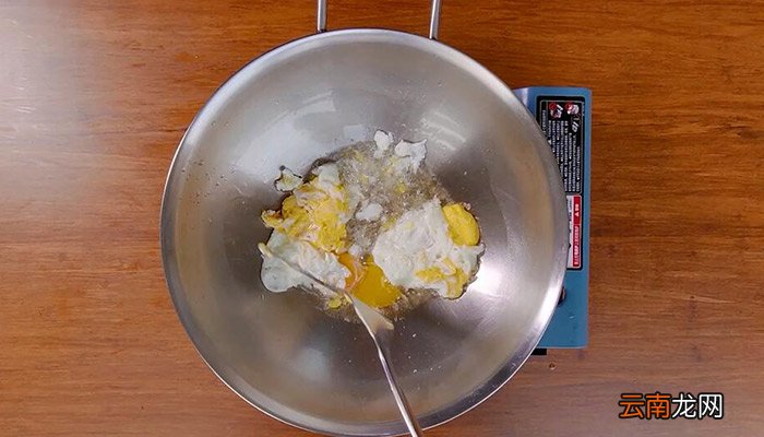 煎鸡蛋酱油的做法 煎鸡蛋酱油的家常做法