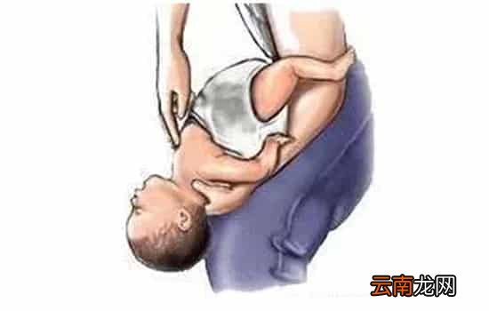 宝宝吞了樱桃核怎么办 通常会自然排出体外