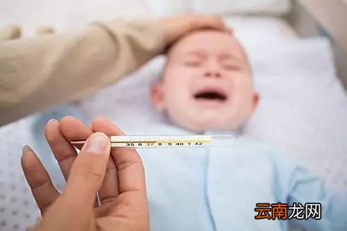 小宝宝发烧怎么办 小儿推拿有奇效