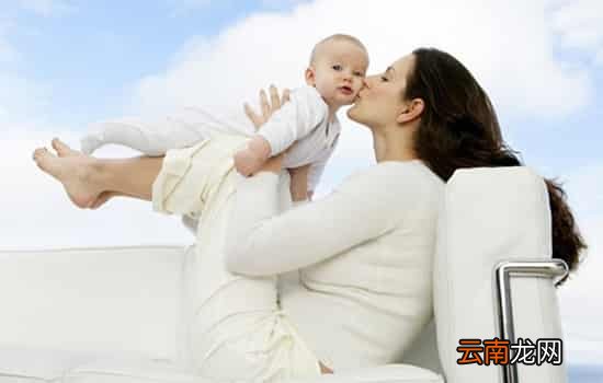 妈妈在孩子面前换衣服的危害