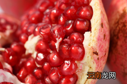 石榴上火吗-吃石榴喉咙不舒服怎么回事