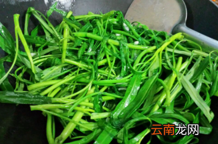 空心菜汤黑色有害吗-炒空心菜不变黑的秘密
