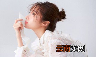 形容女子气质清雅的短句 形容女子气质清雅的短句有什么