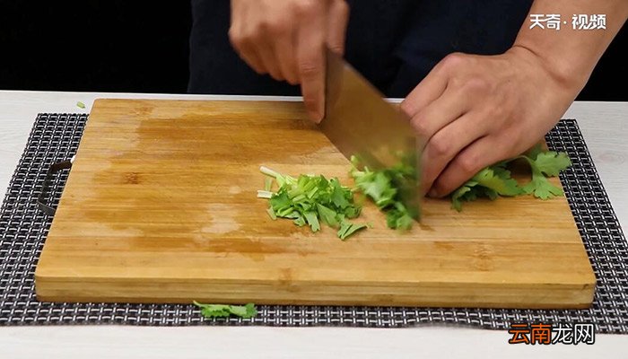 变蛋豆腐的做法 变蛋豆腐怎么做