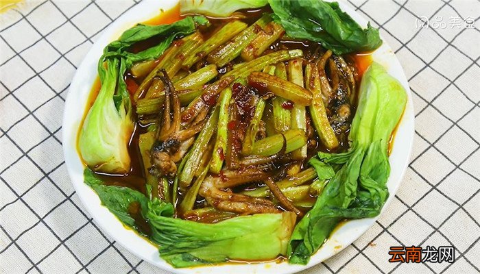 鱿鱼炒芹丝怎么做 鱿鱼炒芹丝的做法