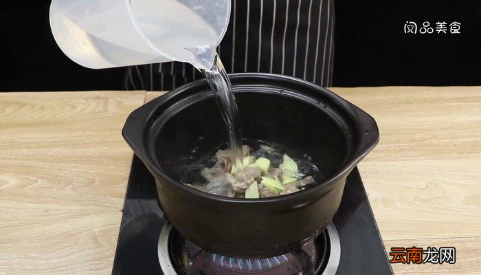 茶树菇炖鸽子怎么做 茶树菇炖鸽子怎么做好吃