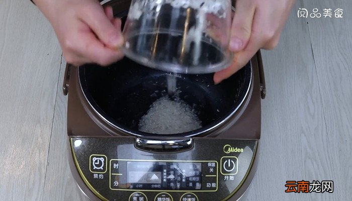 蚕豆焖饭的做法 蚕豆焖饭怎么做