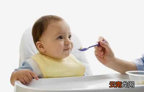 宝宝多汗如何调理 先找到多汗原因才是重点