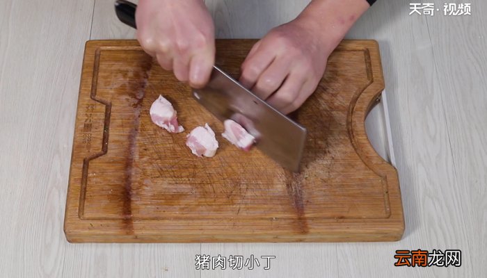 肉丁焖青豆 肉丁焖青豆的做法