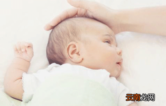 发烧手脚热是在退热吗 手脚发热对降低体温是好事