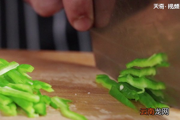 醋烹黄豆芽的做法 醋烹黄豆芽怎么炒
