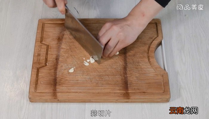 梅干菜焖笋怎么做 梅干菜焖笋的做法
