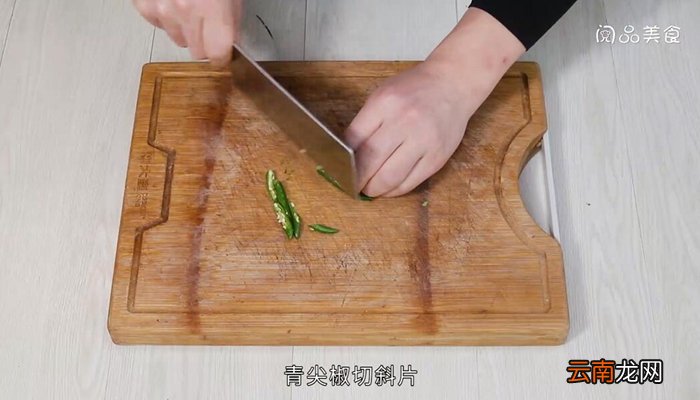 干锅辣白菜的做法 干锅辣白菜怎么做
