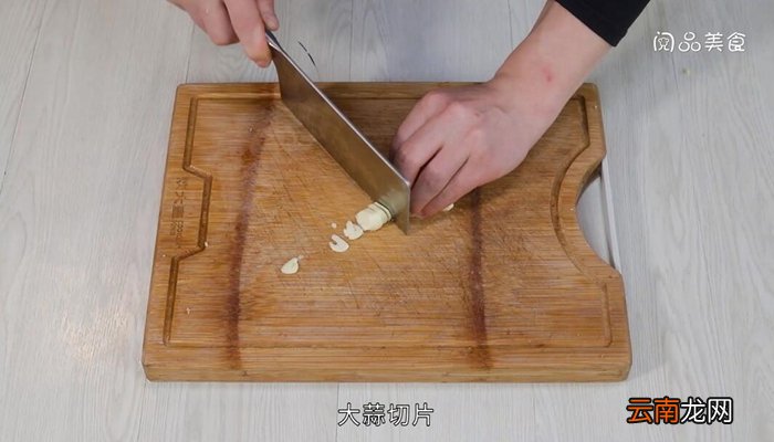 干锅辣白菜的做法 干锅辣白菜怎么做