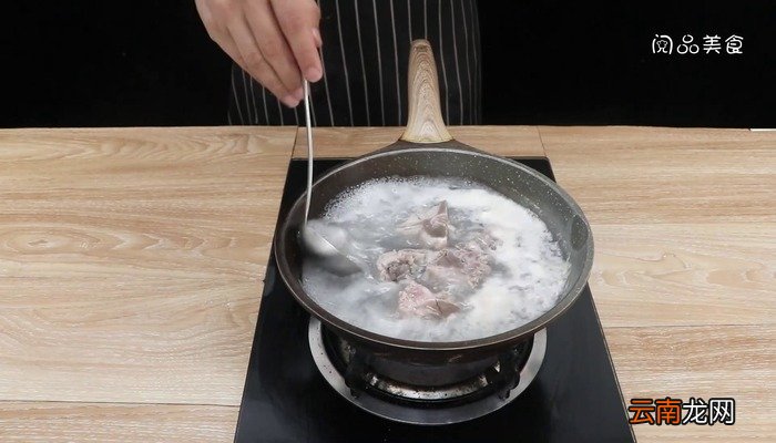 酱炖豆角脊骨怎么做 酱炖豆角脊骨怎么做好吃