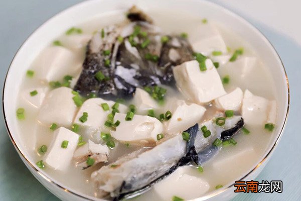 鱼头豆腐汤的做法 鱼头豆腐汤的家常做法
