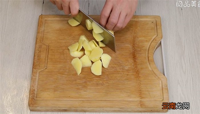 五花肉与土豆怎么做 五花肉与土豆的做法