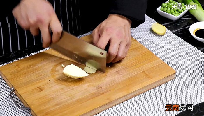 什锦冻豆腐的做法 什锦冻豆腐怎么做