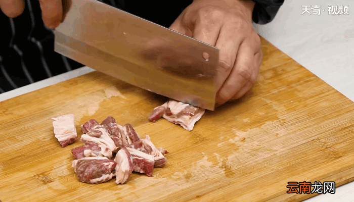 牙签羊肉的做法，牙签羊肉怎么做