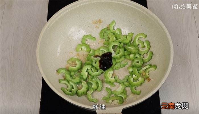 虾米炒凉瓜怎么做 虾米炒凉瓜的做法