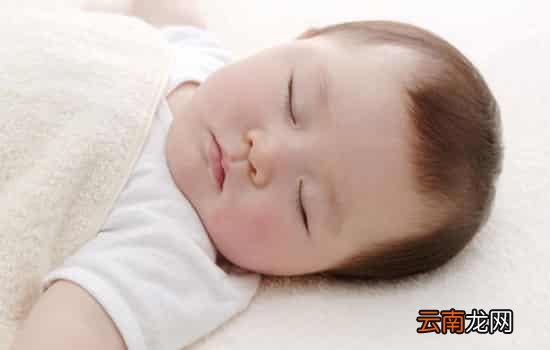 什么是蒙被综合症 家长应引起重视避免宝宝窒息而死