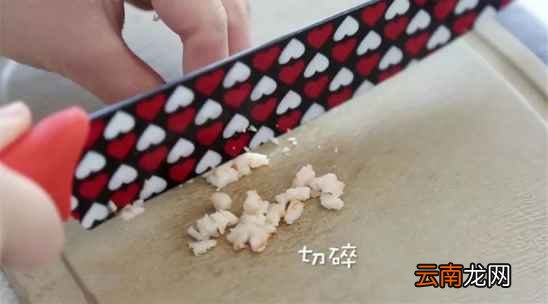 宝宝营养辅食做法 玉米鲜虾小麦铃制作方法