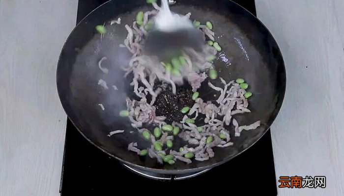 尖椒毛豆炒肉丝的做法 尖椒毛豆炒肉丝怎么做