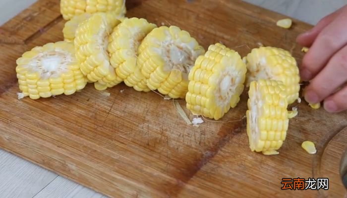 黄豆炖骨头汤的家常做法黄豆炖骨头汤怎么做