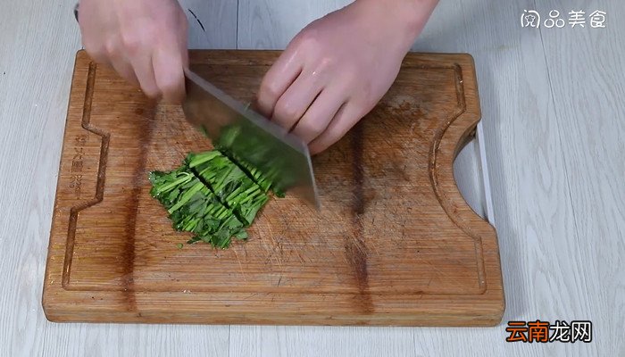 香菜炒蚕蛹怎么做 香菜炒蚕蛹的做法