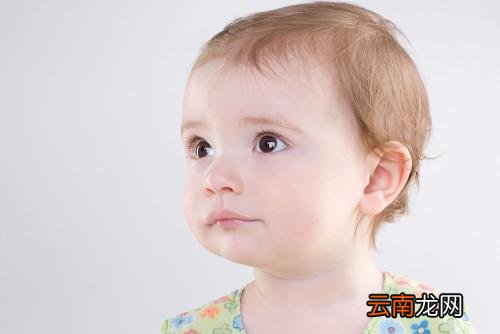 宝宝眼屎太多怎么回事 眼屎多的原因分析