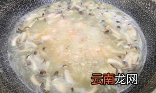 银鱼蘑菇汤的做法 银鱼菌菇鸡蛋汤怎样做