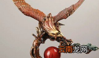鹰摆件在办公室摆哪里招财，鹰的摆件办公室摆放在哪好