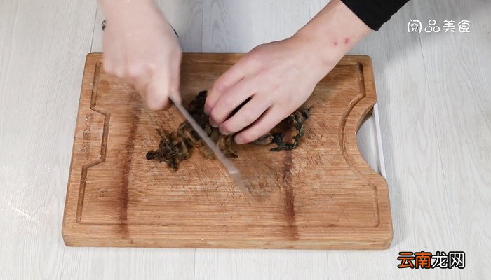 梅干菜烧茄子怎么做 梅干菜烧茄子的做法