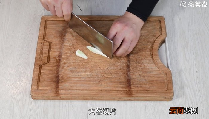 梅干菜烧茄子怎么做 梅干菜烧茄子的做法