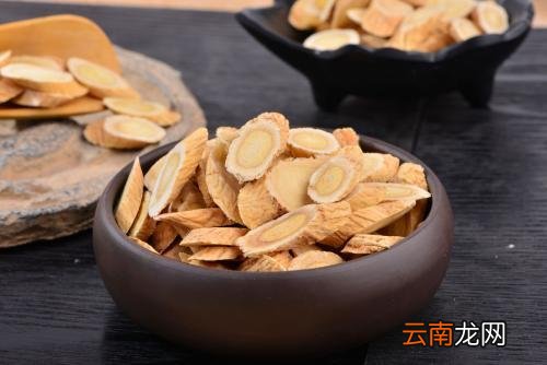 黄芪水喝多了会怎样? 女人来月经能喝黄芪泡水吗