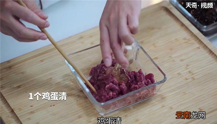 木耳炒牛肉怎么做 木耳炒牛肉的做法