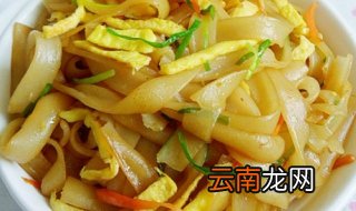 炒河粉不粘锅的技巧，3招帮你解决粘锅问题