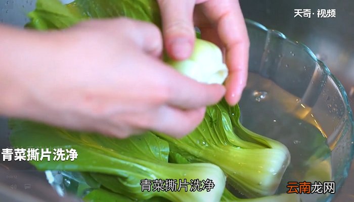 浇汁香菇炒青菜怎么做 浇汁香菇炒青菜的做法