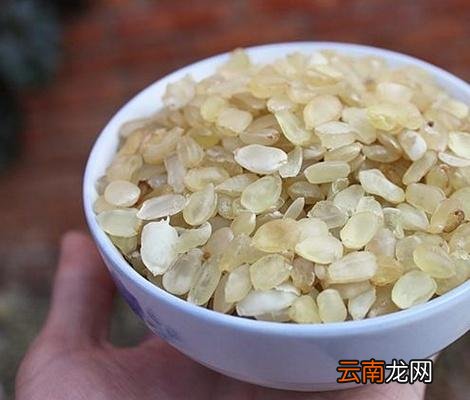 哺乳期吃皂角米会回奶吗? 哺乳期每天吃多少皂角米合适