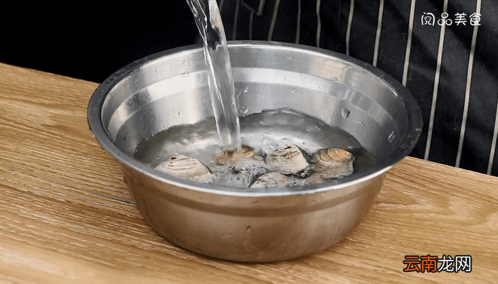 文蛤豆腐汤 文蛤豆腐汤的做法