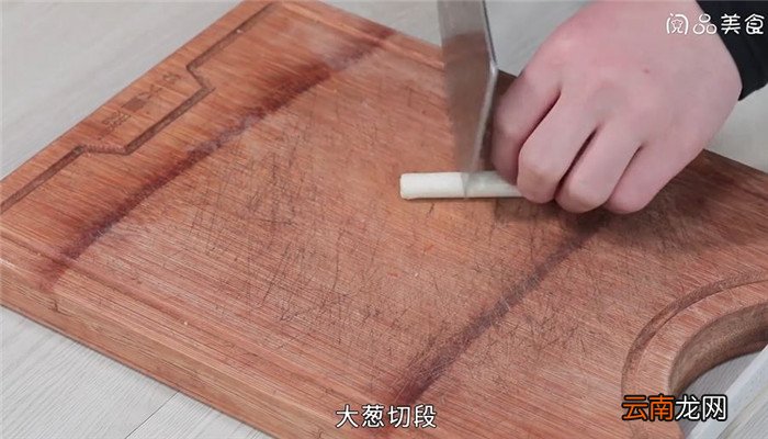 川菜水煮三鲜怎么做 川菜水煮三鲜的做法