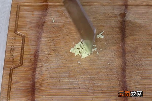 肉丝蕨菜做法 肉丝蕨菜怎么做