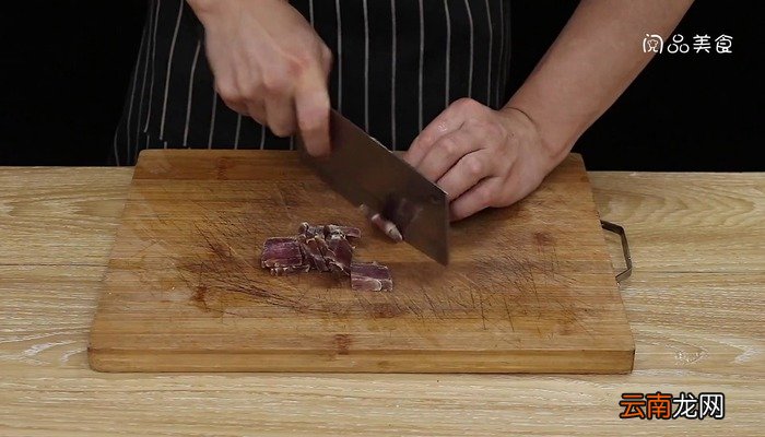 火腿炖猪肘的做法 火腿炖猪肘怎么做好吃