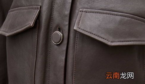 绵羊皮的皮衣太容易坏吗-绵羊皮衣服自己在家怎么清洗