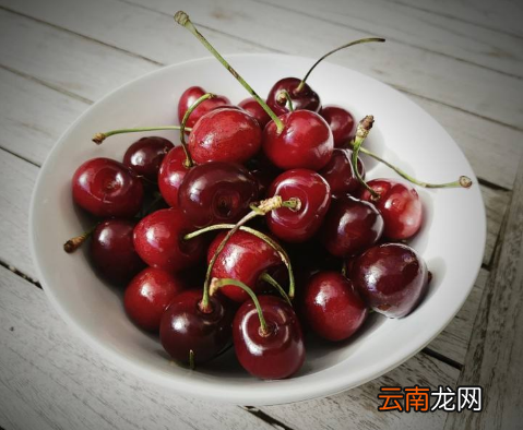 车厘子可以放水里泡一晚上吗-车厘子水里泡一夜还能吃吗