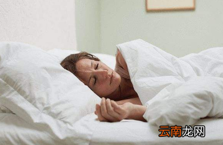 晚上一躺下就心慌白天没事-年轻人躺着心慌坐起来又好了怎么缓解
