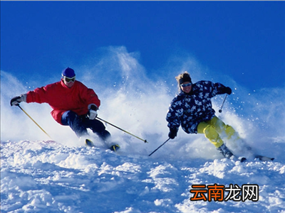 滑雪需要穿滑雪服吗