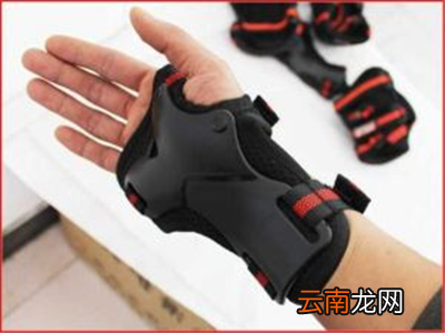 打羽毛球需要护腕吗